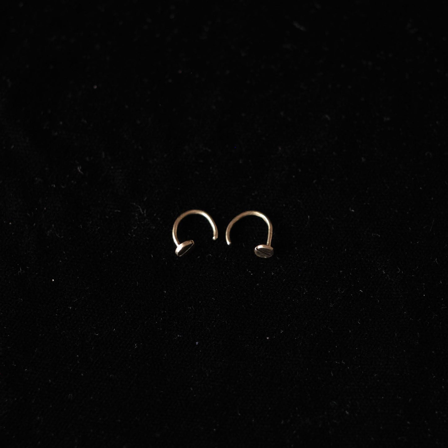 Screw earrings