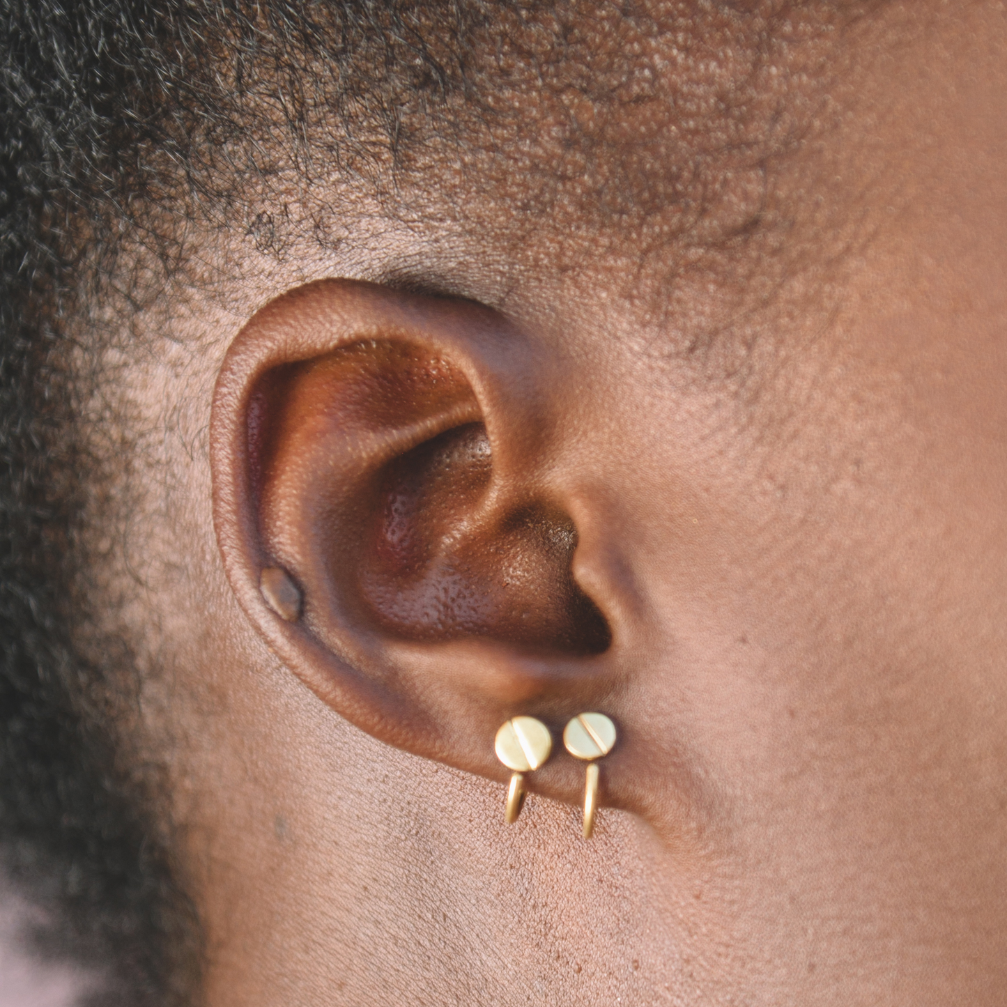 Screw earrings